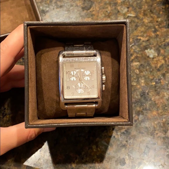 Watch - Picture 6 of 7